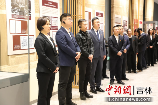 �c��(hu��)�ˆT�^չ�� �O��/�z