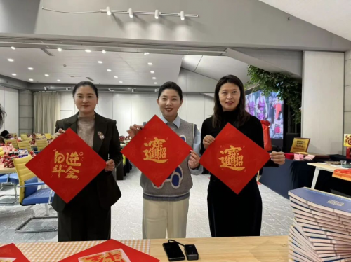 �쁆��(��һ)���O�(�Ҷ�)��ӬF(xi��n)����Ӱ