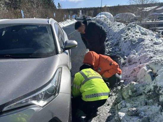 ������ί������/���D