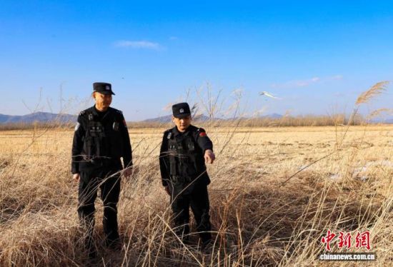 Ȧ��߅�zվ���ں��B(ni��o)��Ϣ���Ų顰���B(ni��o)���塱����־�| �z